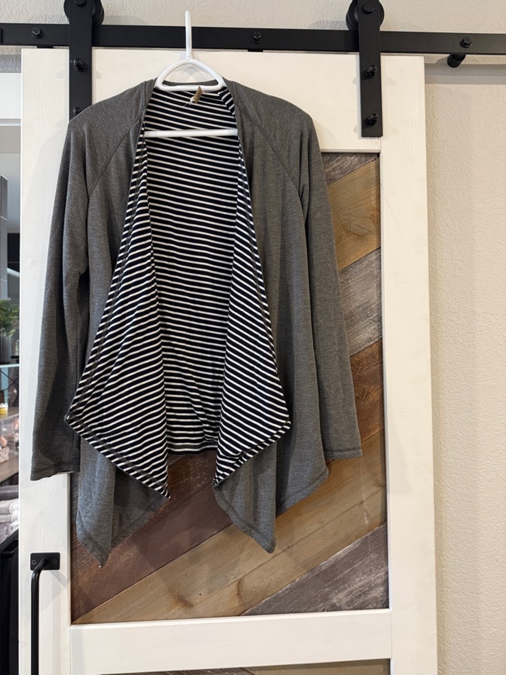 Gray Open-Front Cardigan with Striped Lining